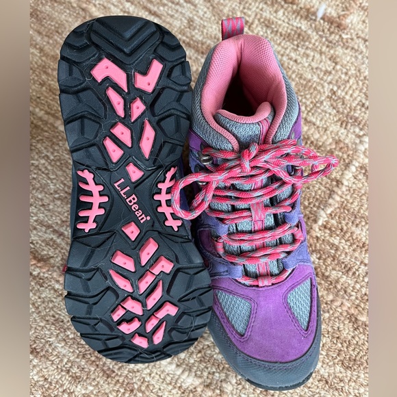 LLBean size 6 insulated winter boots, never worn. - Picture 2 of 2